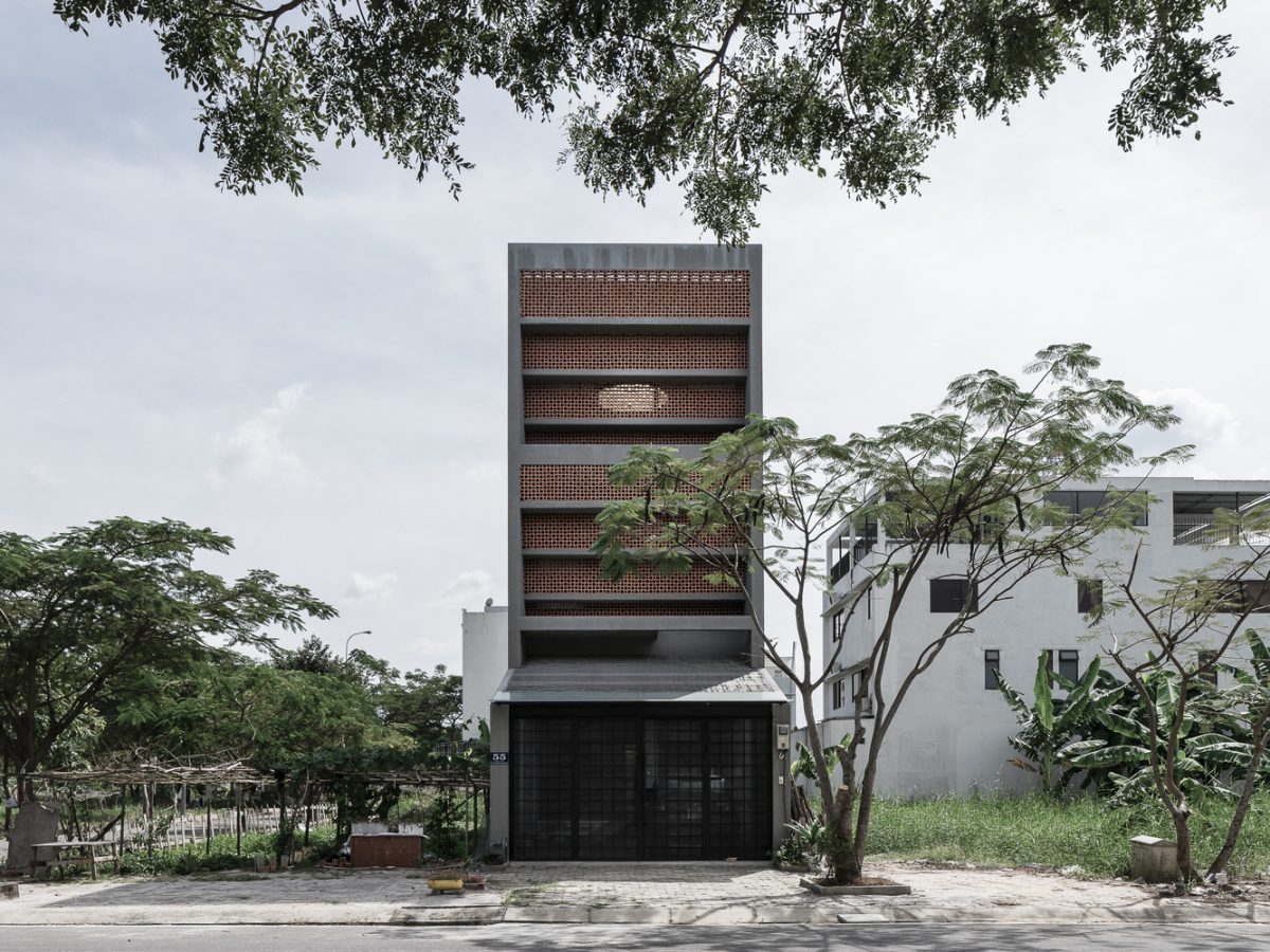 Read more about the article ANHS House | G+ Architect