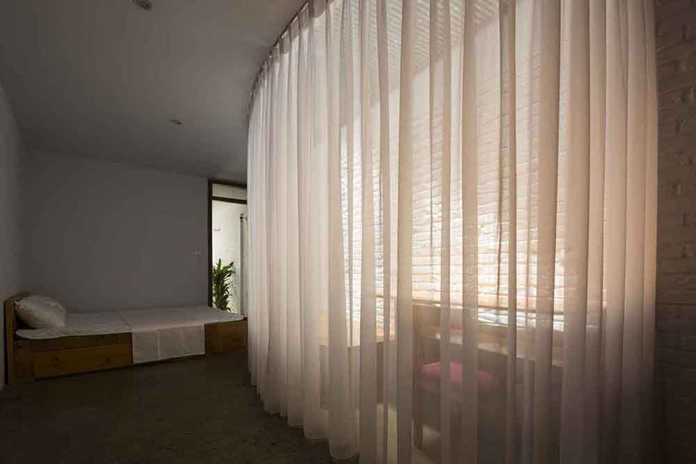 Read more about the article Moon House	| NH Village Architects