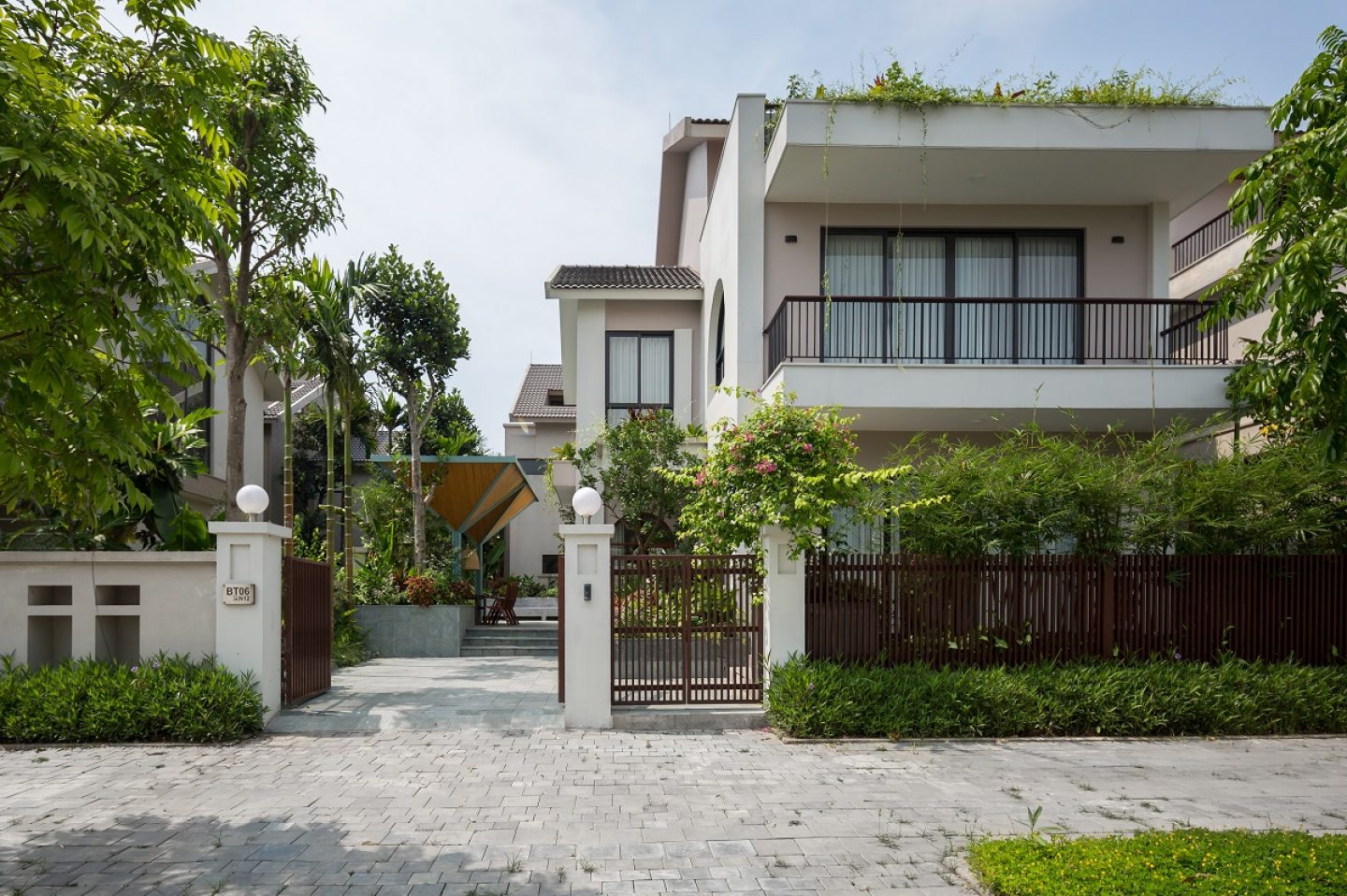 You are currently viewing Quốc Oai Villa I Aline architects