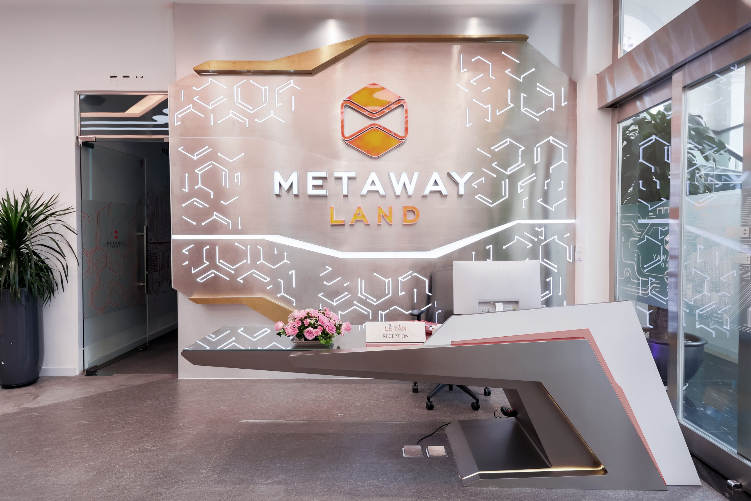 Read more about the article Metaway Holdings Office | XMArchitect