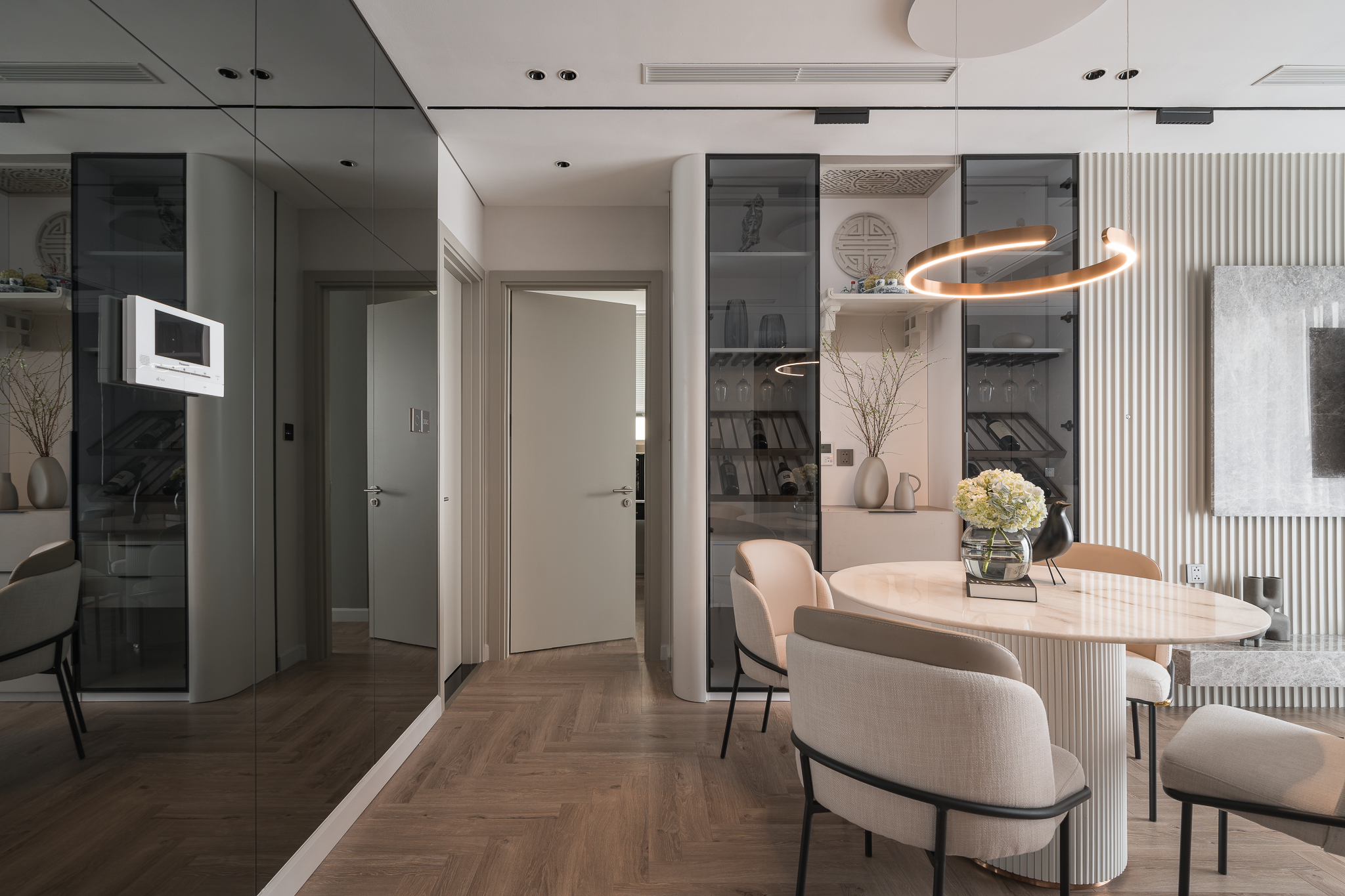 Read more about the article Sunset Apartment | Seb Design