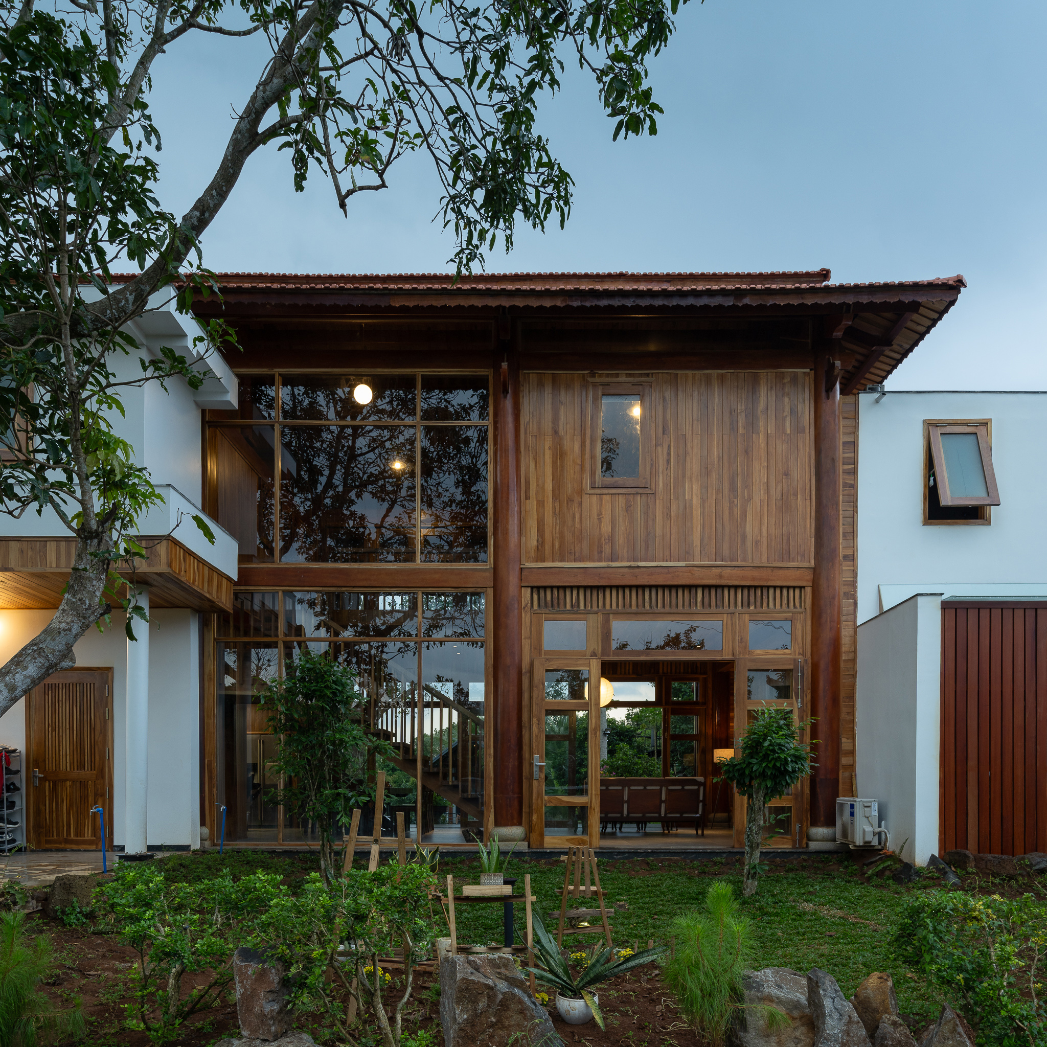 Read more about the article Nhà Long Khánh | G+architects
