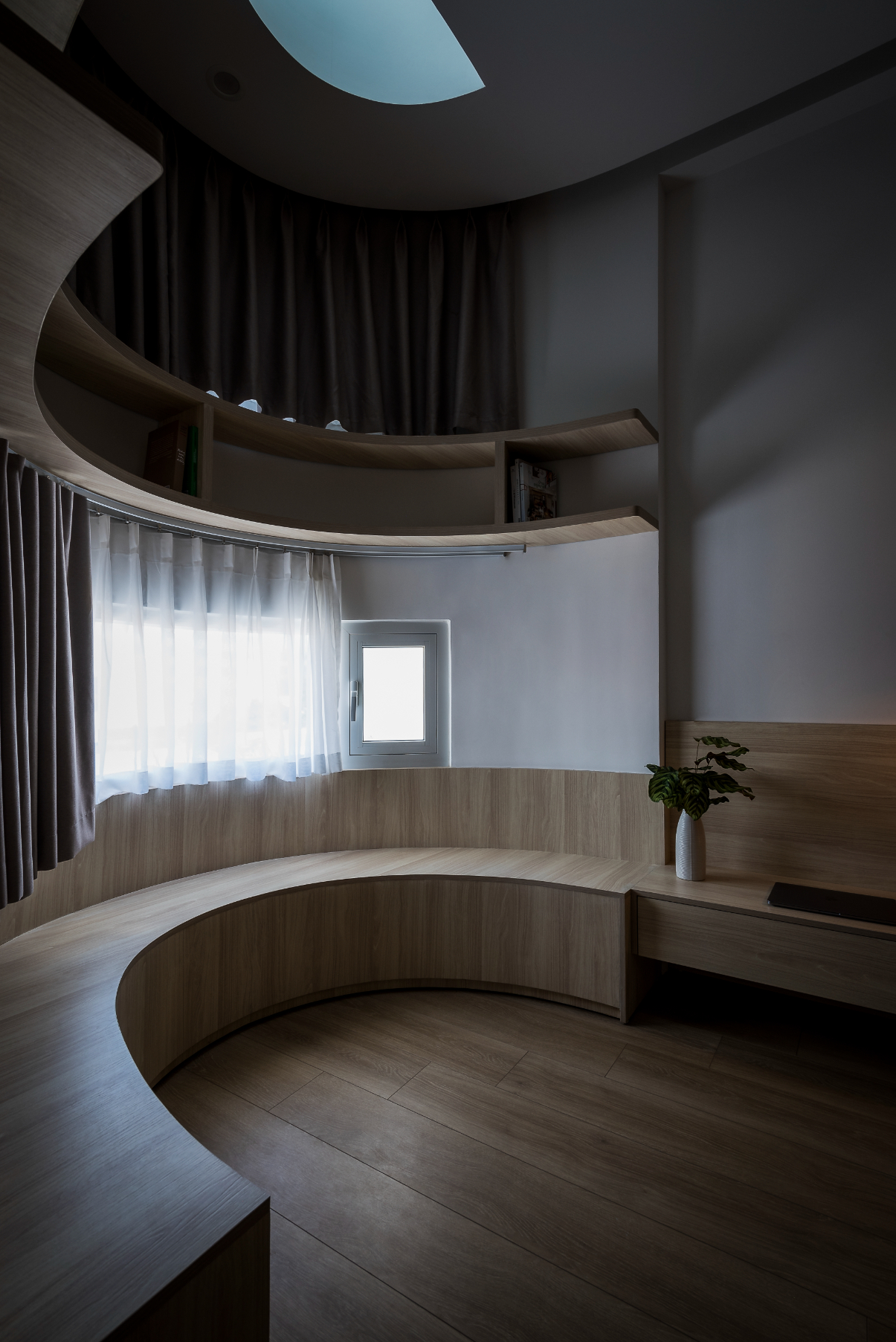 Read more about the article curved 3O3 House | NAW Studio