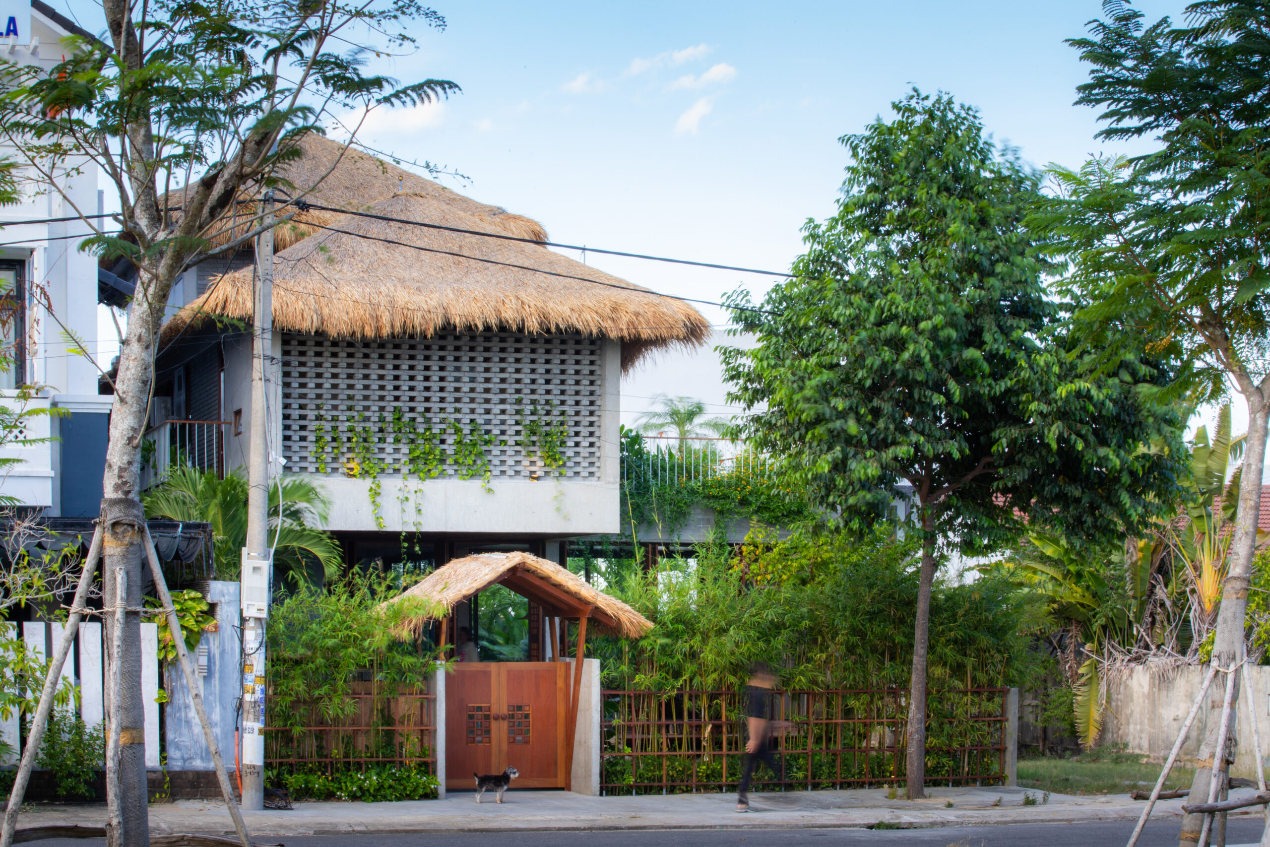 Read more about the article NONG NIA HOUSE | Chong Chóng Architecture