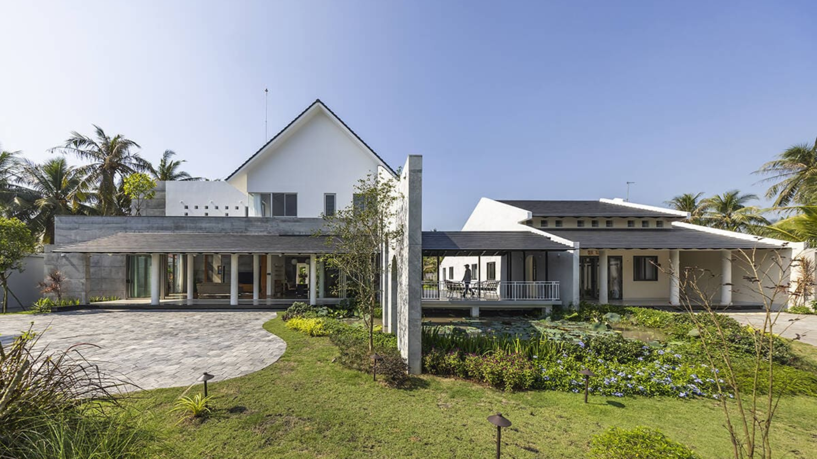 Read more about the article TOUCH HOUSE | MYAN ARCHITECTS​