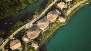 Read more about the article NAMIA RIVER RETREAT | T3 ARCHITECTS & KANOPEA ARCHITECTURE STUDIO