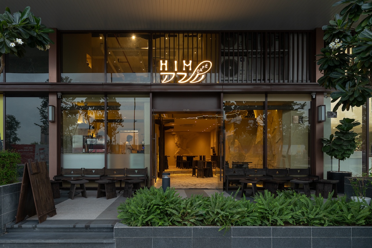 Read more about the article HIM CAFE | SAWADEESIGN