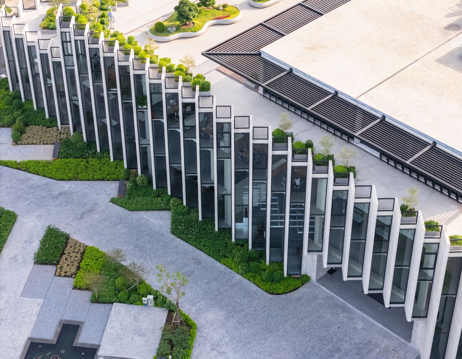 You are currently viewing Khóa Huy Hoàng ghi dấu ấn tại The International Design Awards (IDA) 2025